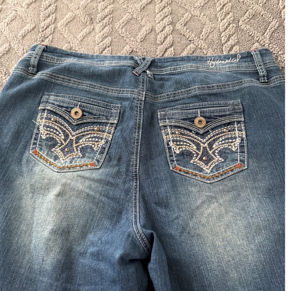 Hydraulic Womens 16W Denim Bermuda Shorts Medium Wash Whiskered Embellished Y2K - Picture 8 of 10